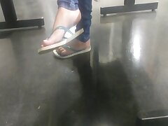 Candid cute toes and foot feet pezinhos